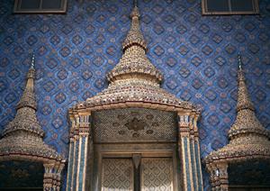 「ZEBを実現するための効果的な省エネ対策ガイド:住宅とオフィスの未来を見据えて」